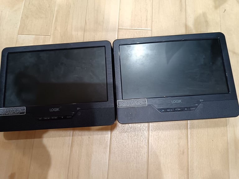 Dual portable Dvd player