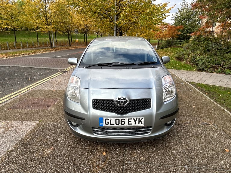 Toyota YARIS 1.3 automatic,low miles 50k,drives superb,excellent condition,service history,2 keys 