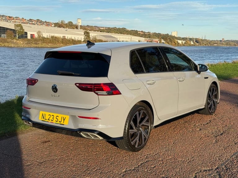 2023 23 VOLKSWAGEN GOLF 1.5 TSI R-LINE HATCHBACK 5DR PETROL MANUAL EURO 6 (S/S) 