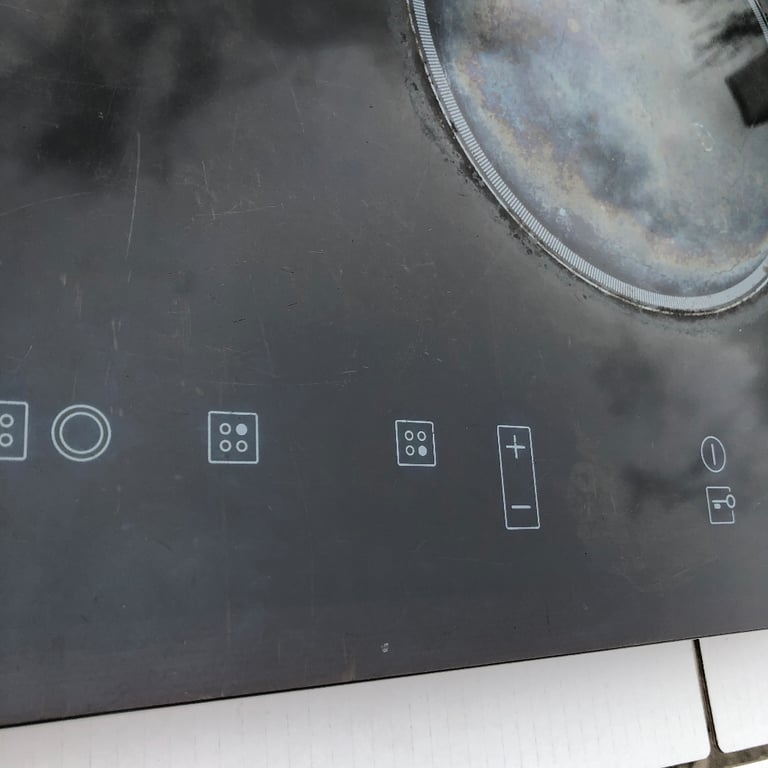 Hotpoint Elegance CRC641DB ELECTRIC HOB Four Rings Glass Ceramic Surface Schott Ceran (£299 ONP)