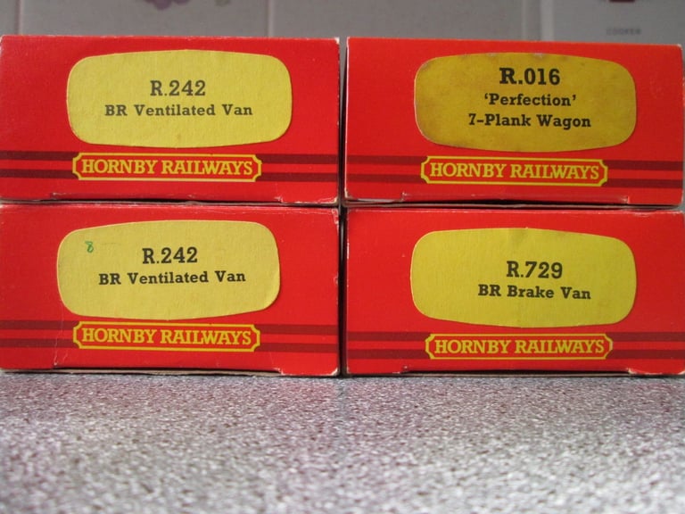 Hornby Model Railway 4 x boxed 1980s vintage goods freight wagons OO Gauge job lot
