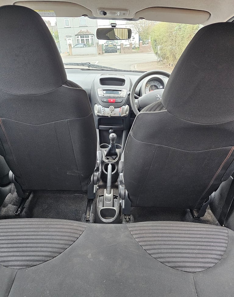 Peugeot, 107, Hatchback, 2013, Manual, 998 (cc), 5 doors