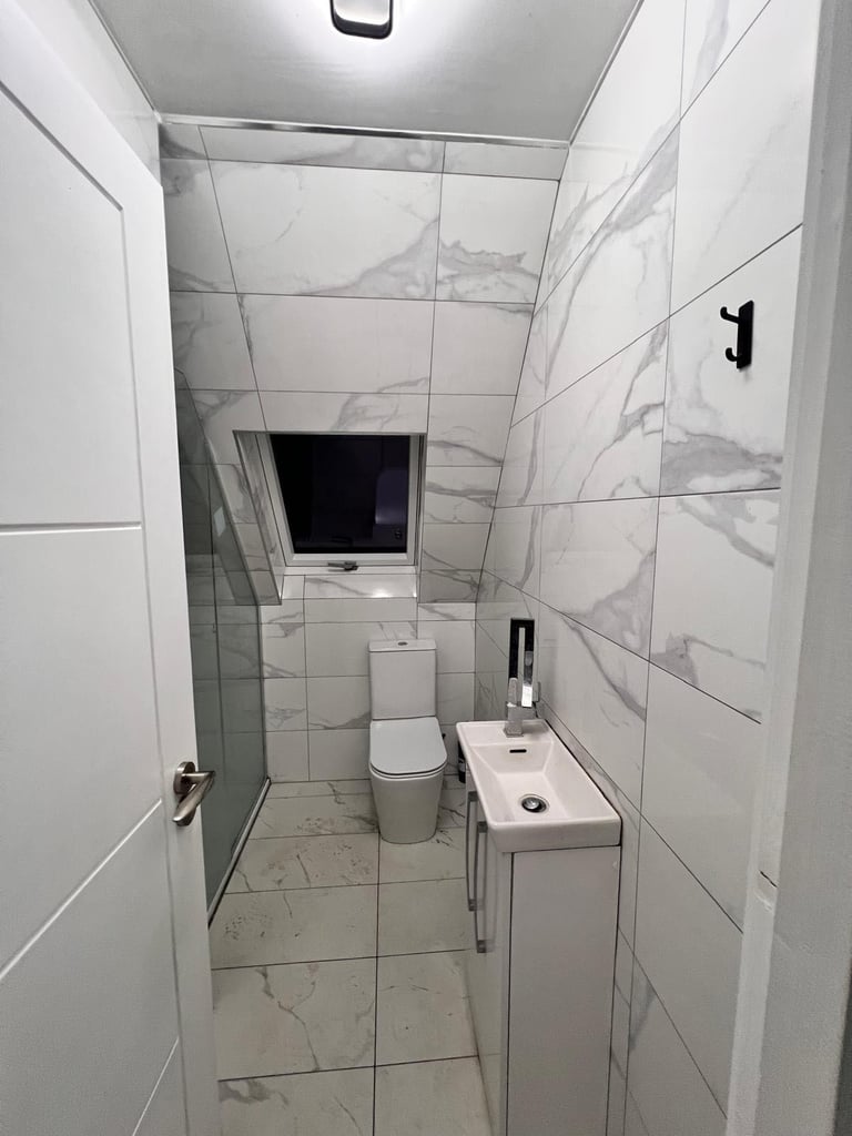 Spacious 5/6 Bedroom, 3 Bathroom House Near Heathrow – Ideal for Company Let – Newly Renovated