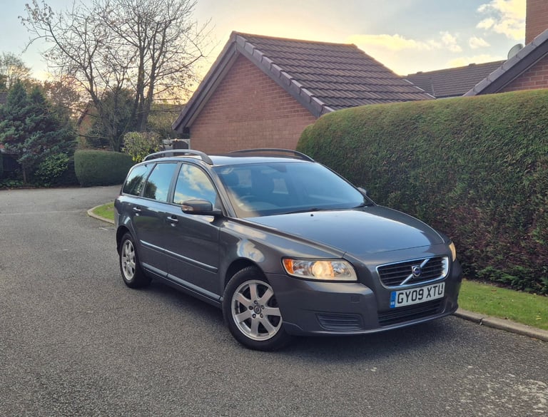 2009 Volvo V50 2.0 Diesel Automatic. 