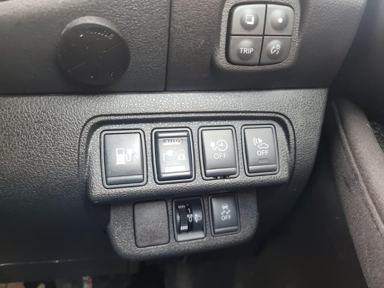 2016 Nissan Leaf 24kWh Acenta Hatchback 5dr Electric Auto (109 bhp) HATCHBACK Electric Automatic