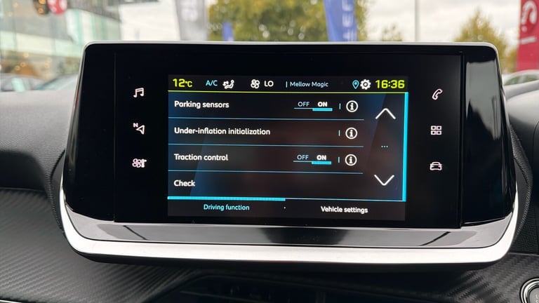 2025 Peugeot 208 50kWh Active Premium + Hatchback 5dr Electric Auto (7.4kW Charger) (136 ps) Hatc...