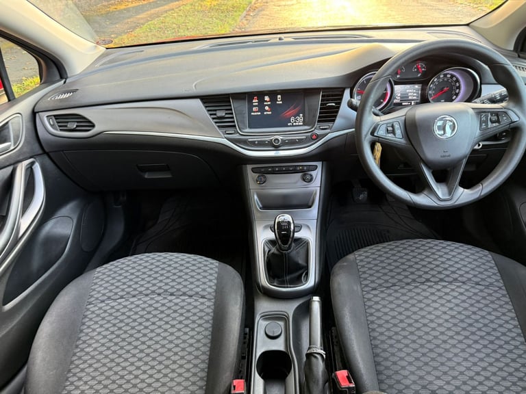 Vauxhall Astra Design 1.6 CDTi BlueInj Euro 6 with 8 Months MOT&FSH&Apple Car Play&Android&ULEZ Free