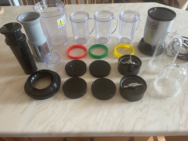 THE ORIGINAL MAGIC BULLET DELUXE BLENDER MIXER & FOOD PROCESSOR KIT - BRAND NEW CONDITION!