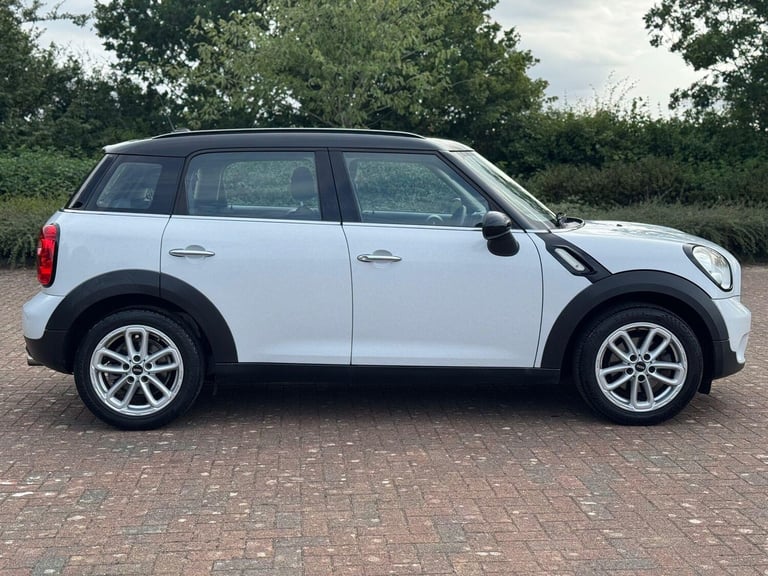 2015 MINI Countryman 1.6 Cooper Auto Euro 6 5dr HATCHBACK Petrol Automatic
