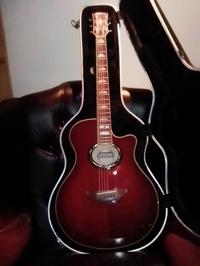 YAMAHA APX900 E/ACOUSTIC RED/GOLD SPRUCE TOP NEW SET UP AND STRINGS + FREE HARD CASE!