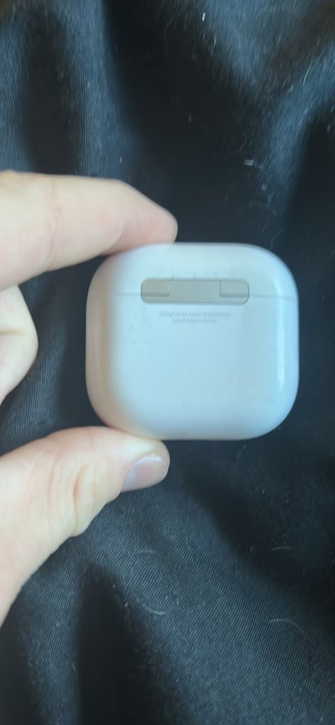 AirPods gen 4s 