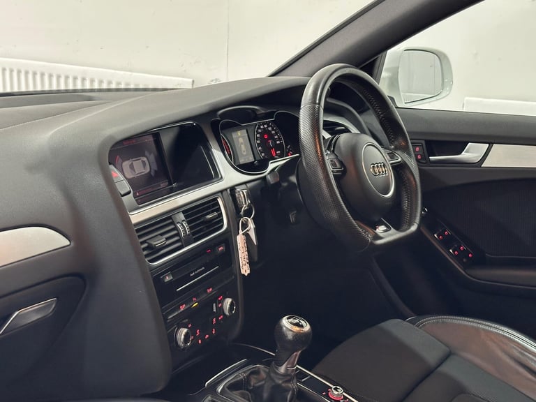 2015 Audi A4 1.8 TFSI S line Euro 6 (s/s) 4dr (Nav) SALOON Petrol Manual