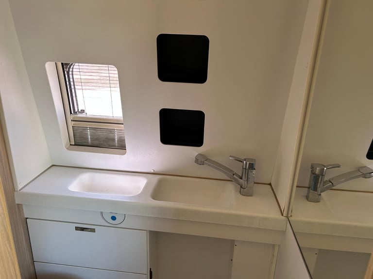 Fiat Weinsberg Carabus 600 K | 4 Berth | Fully Equipped