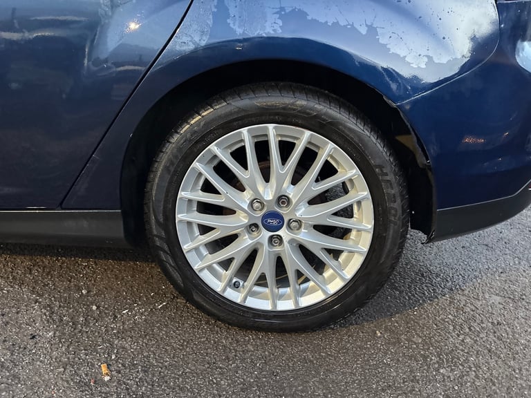 2012 Ford Focus 1.6 125 Zetec 5dr -  - Low Miles -  HATCHBACK Petrol Manual