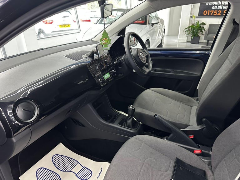 VOLKSWAGEN UP 1.0 BlueMotion Tech Move up! 2015