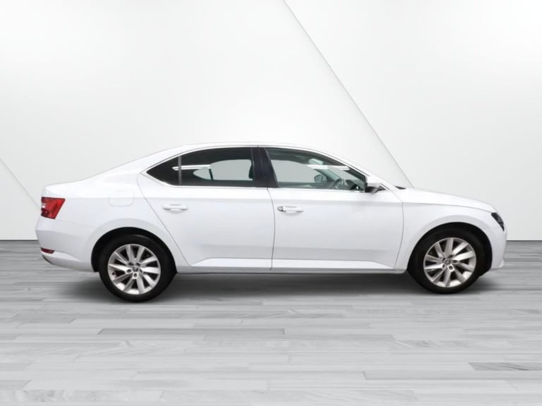 2022 Skoda Superb 2.0 TDI SE Technology Hatchback 5dr Diesel DSG Euro 6 (s/s) (150 ps) 1 FORM Hat...