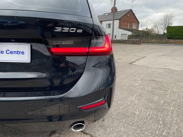  BMW 3 Series 2.0 330e 12kWh SE Pro Touring Auto Euro 6 (s/s) 5dr Petrol/Electric Hybrid Automatic
