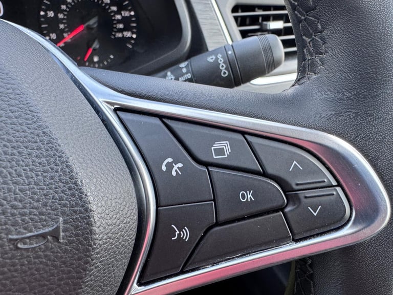 2022 Renault Trafic 2.0 DCI Sport 150BHP LL30 LWB. Same as Nissan Primastar. 