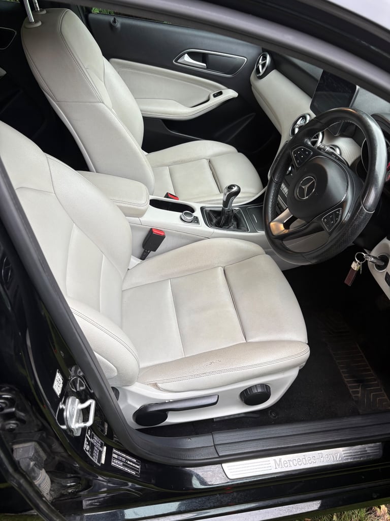 Mercedes-Benz, A CLASS, Hatchback, 2017, Manual, 1461 (cc), 5 doors