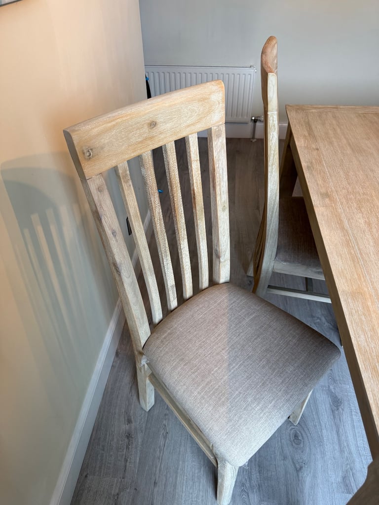 Designer rooms dining table 