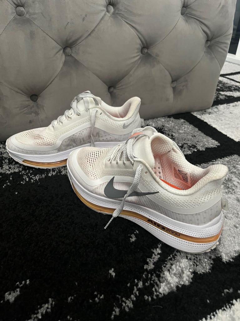 Men’s Nike Trainers. 