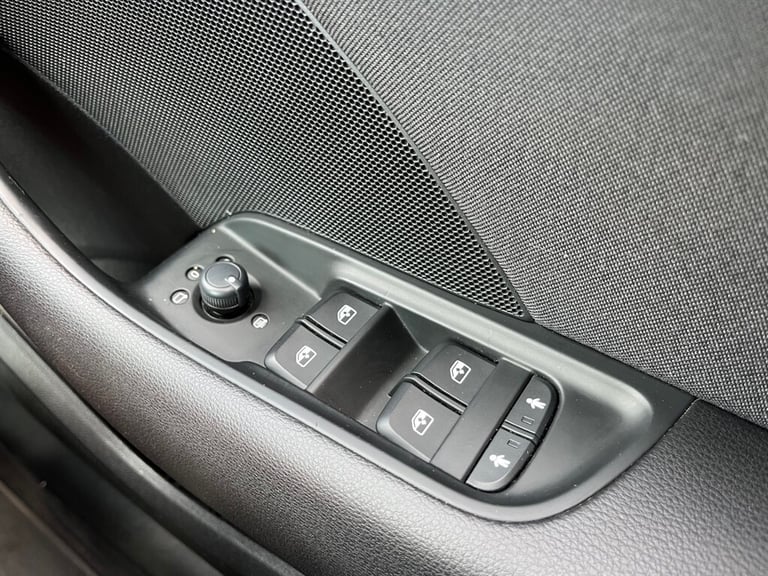 2018 Audi A3 SPORTBACK TFSI SE TECHNIK Hatchback Petrol Manual