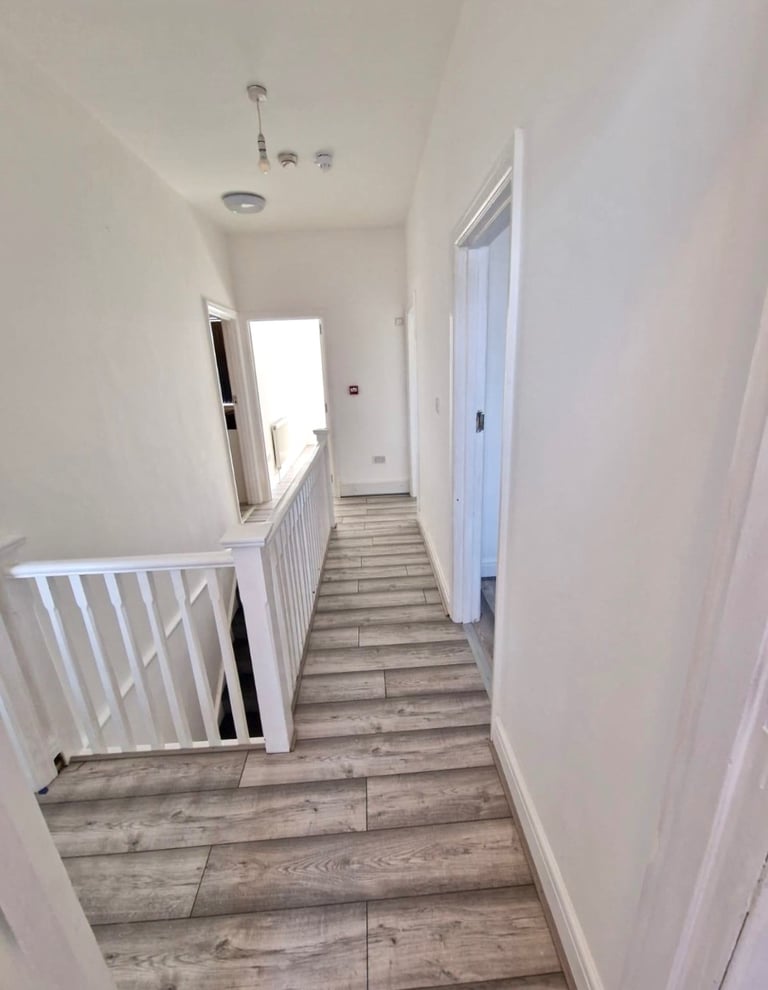 (Not a studio)En-suite double rooms available for single occupancy Postcode UB4 8HP