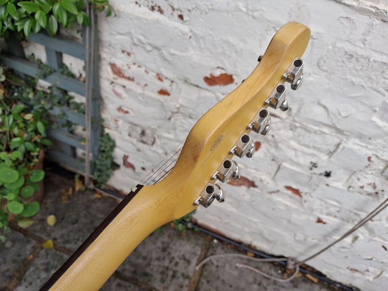 JHS Vintage Advance AV6 Laguna Blue Electric Guitar. New/old stock. Unplayed.