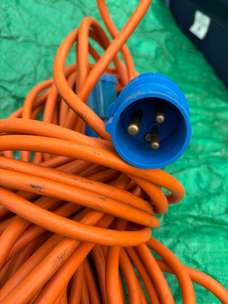 Hook up cable