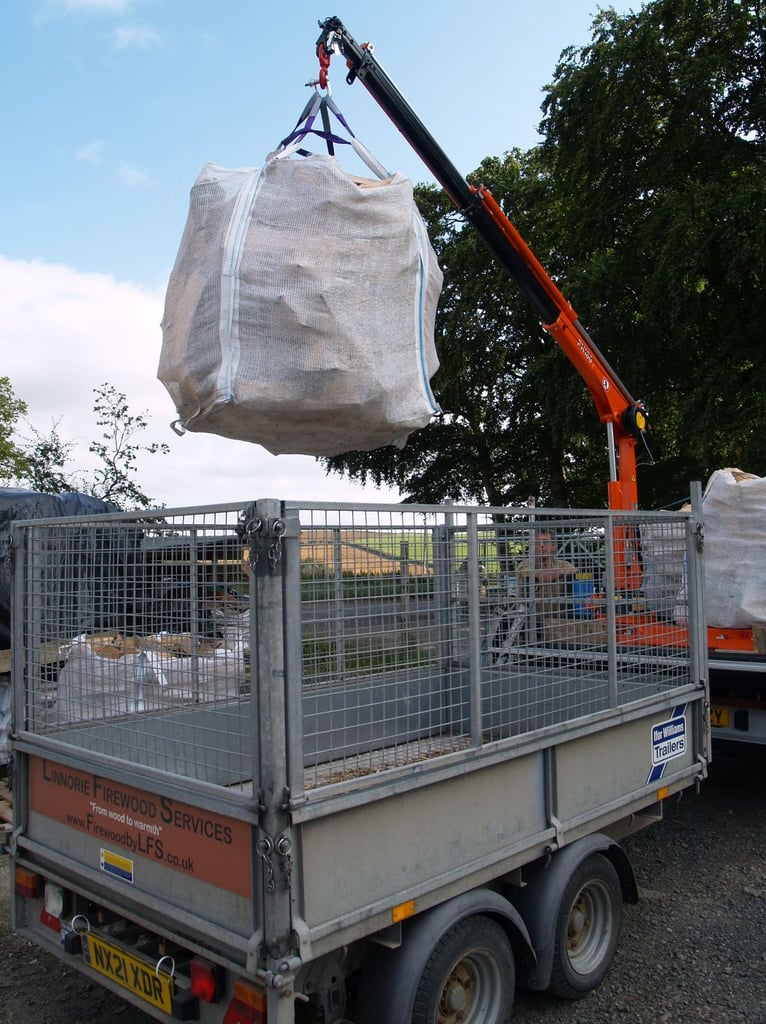 Firewood logs Softwood Hardwood for Aberdeenshire / Moray