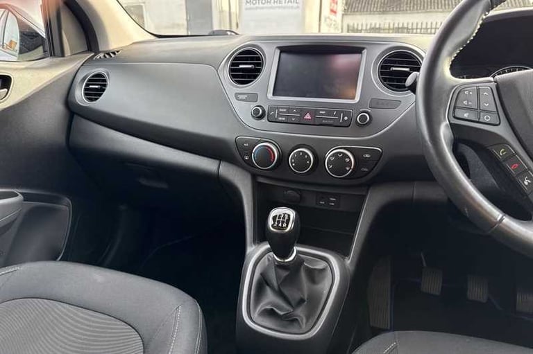 2019 Hyundai i10 1.0 Play Hatchback 5dr Petrol Manual Euro 6 (67 ps) Hatchback Petrol Manual