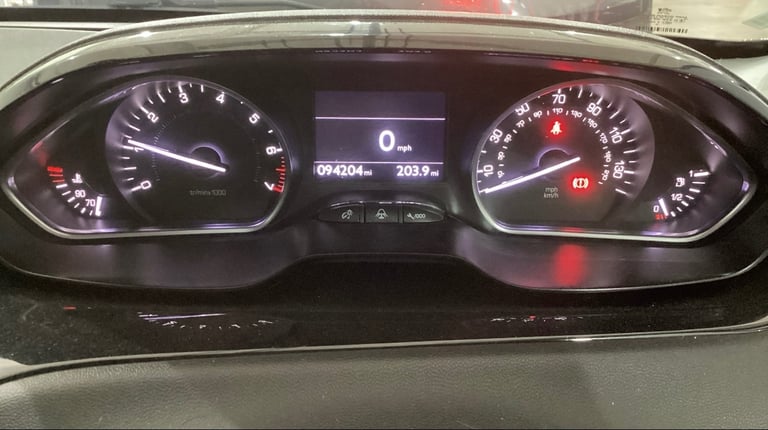 2012 Peugeot 208 1.4 VTi Allure 3dr HATCHBACK Petrol Manual