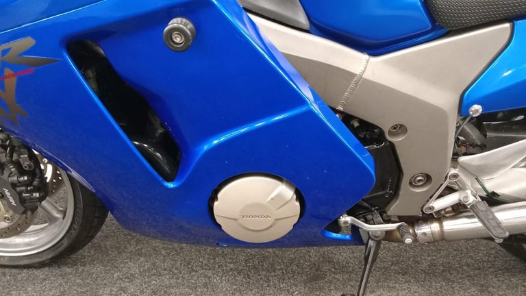 HONDA CBR1100XX ** 12 MONTH MOT - CRASH BOBBINS - REAR HUGGER ** 