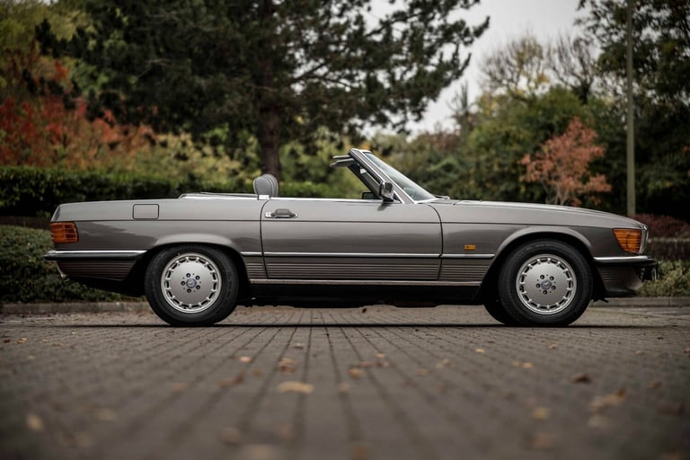 1987 Mercedes-Benz 300 SL CONVERTIBLE Petrol Automatic