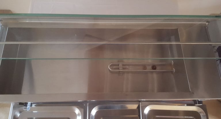 Bain Marie - Commercial Heated Display unit with glass surround (counter top)