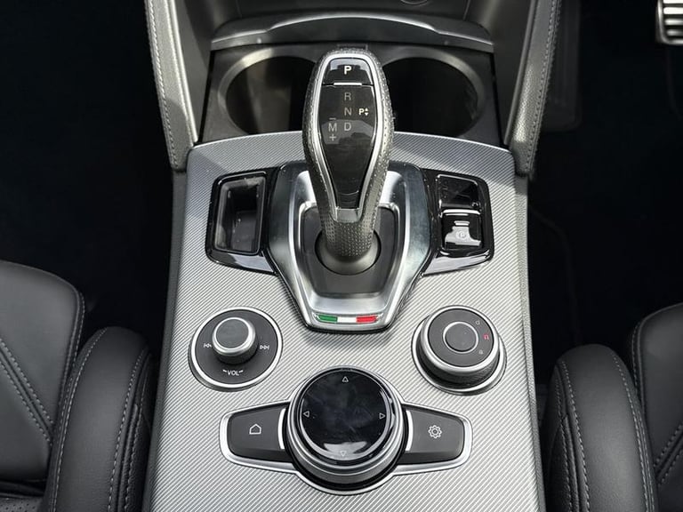 2025 Alfa Romeo Stelvio 2.0T Veloce SUV 5dr Petrol Auto Q4 AWD Euro 6 (s/s) (280 ps) Automatic SU...
