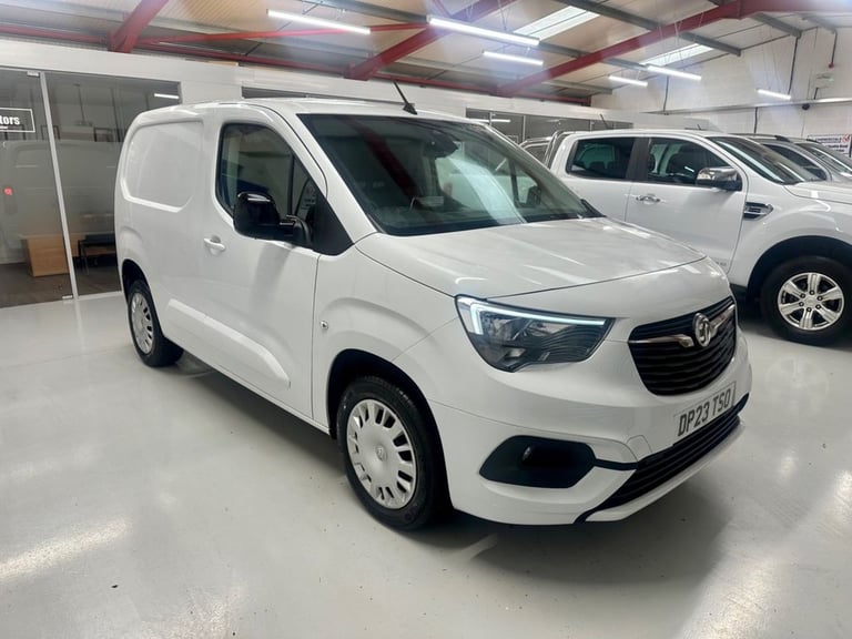 2023 23 VAUXHALL COMBO 1.5 TURBO D 2300 PRO L1 H1 EURO 6 100 BHP * 20,300 3 SEAT
