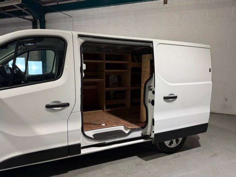 2022 22 RENAULT TRAFIC 2.0 DCI BLUE SL28 BUSINESS+ PANEL VAN 5DR DIESEL MANUAL L