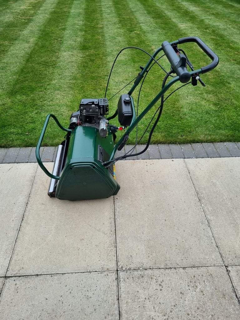 Serviced Atco Balmoral 20se Electric Start Self Propelled Petrol Cylinder Lawnmower