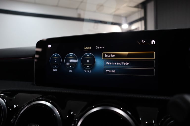 2020 19 MERCEDES-BENZ A-CLASS 1.3 A200 AMG LINE (EXECUTIVE) HATCHBACK 5DR PETROL