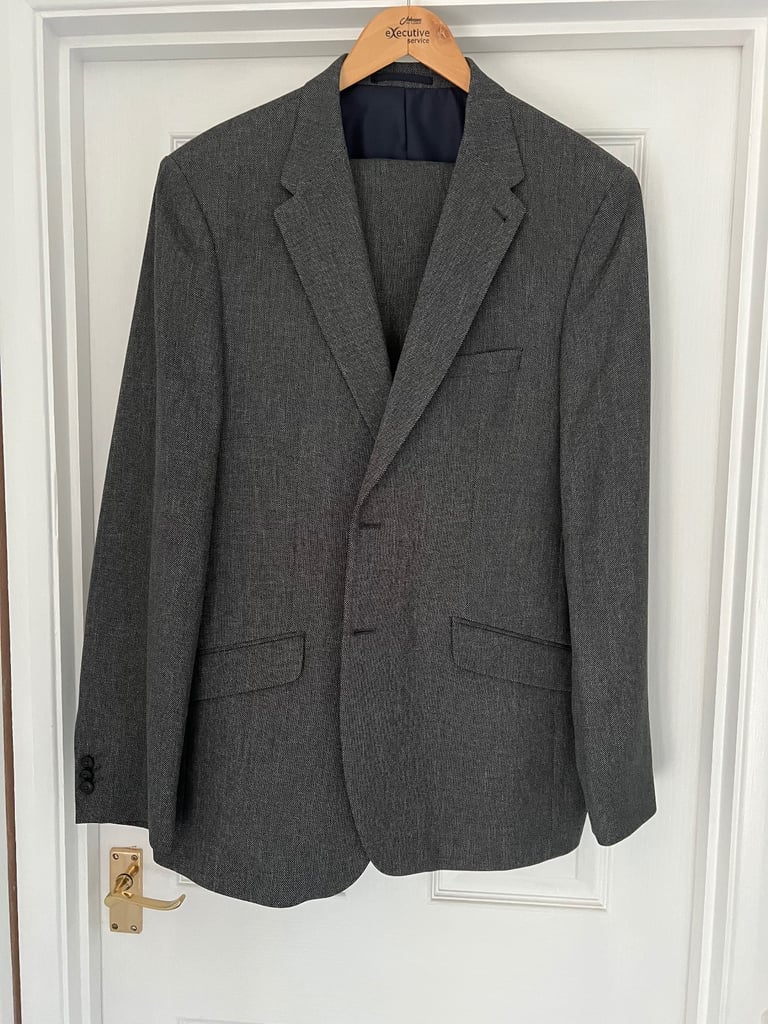 image for Men’s Suit