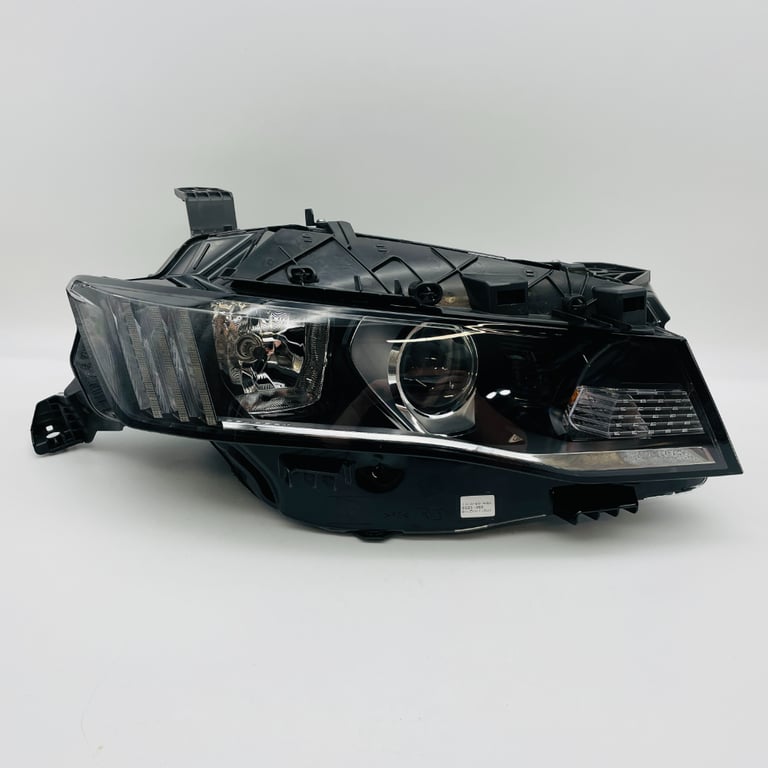 PEUGEOT 508 HEADLIGHT DRIVER SIDE LED DRL 2018 - 2023 [L139]