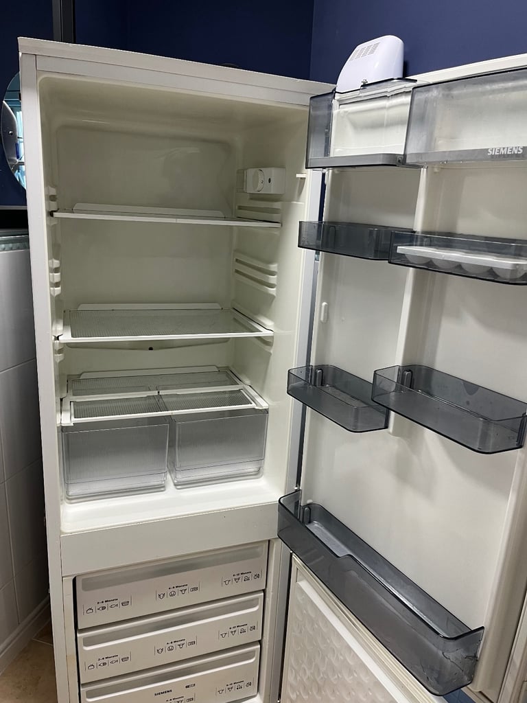 Free working integrated fridge 