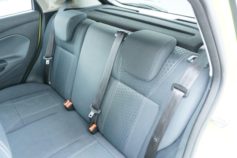 2010 Ford Fiesta 1.6 Titanium 5dr HATCHBACK Petrol Manual