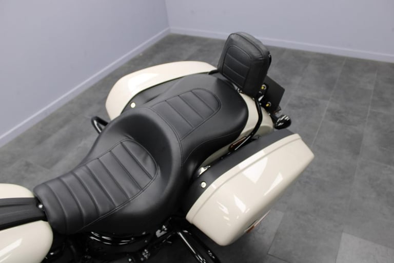 2023 Harley-Davidson FXLRST Softail Low Rider ST in White Sand Pearl