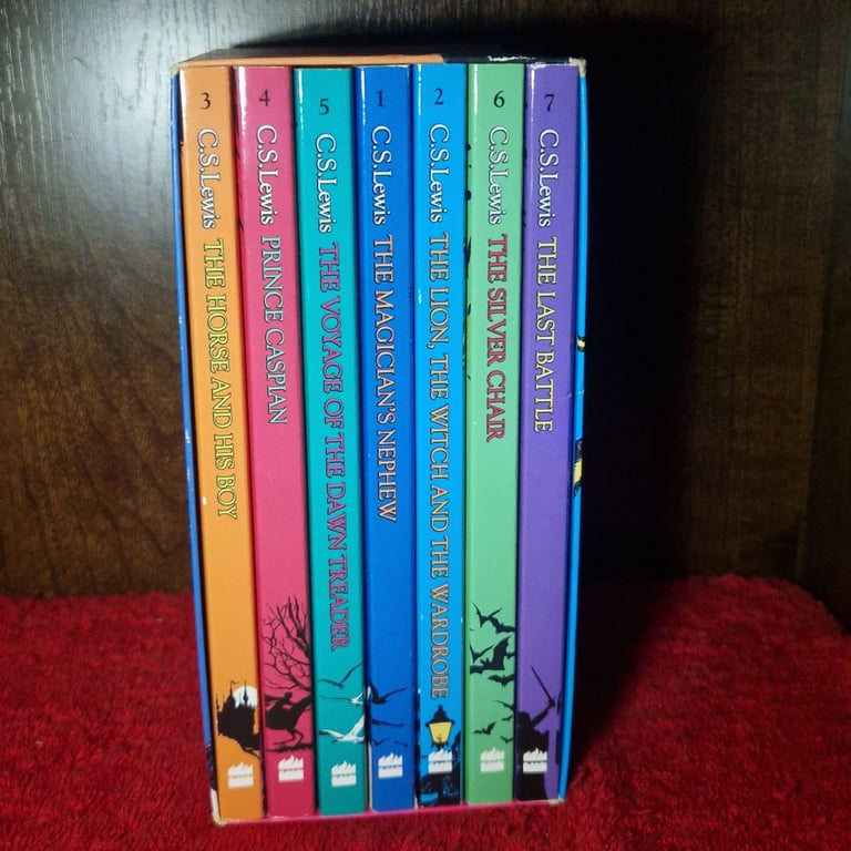 C.S. Lewis – The Chronicles of Narnia 7 Book Paperback Box Set (HarperCollins, £41.93 RRP)