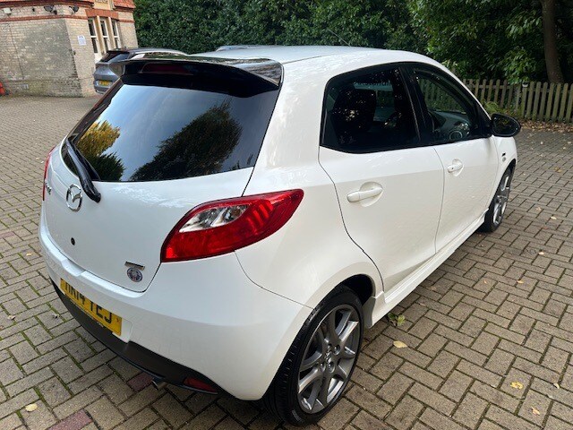 2014 Mazda Mazda2 1.3 Sport Colour Edition 5dr HATCHBACK Petrol Manual