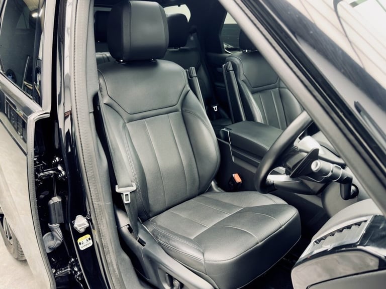 2019 Land Rover Discovery 3.0 SD V6 Landmark Edition SUV 5dr Diesel Auto 4WD Euro 6 (s/s) (306 ps...