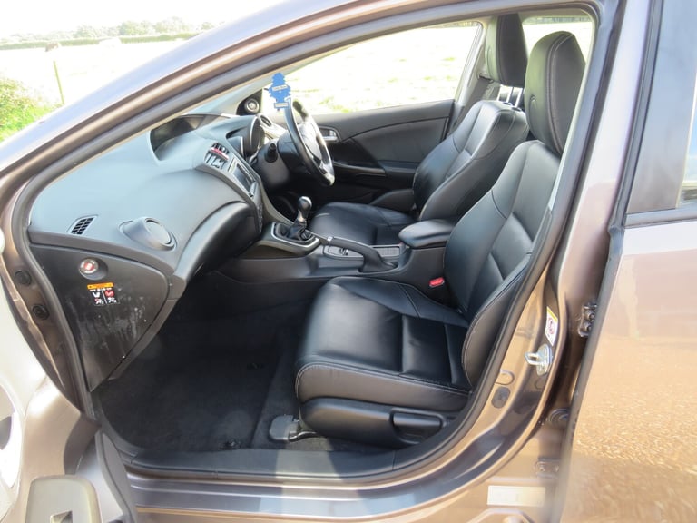2013 Honda Civic 1.8 i-VTEC EX  EXCELLENT OVERALL CONDITION HATCHBACK Petrol Manual