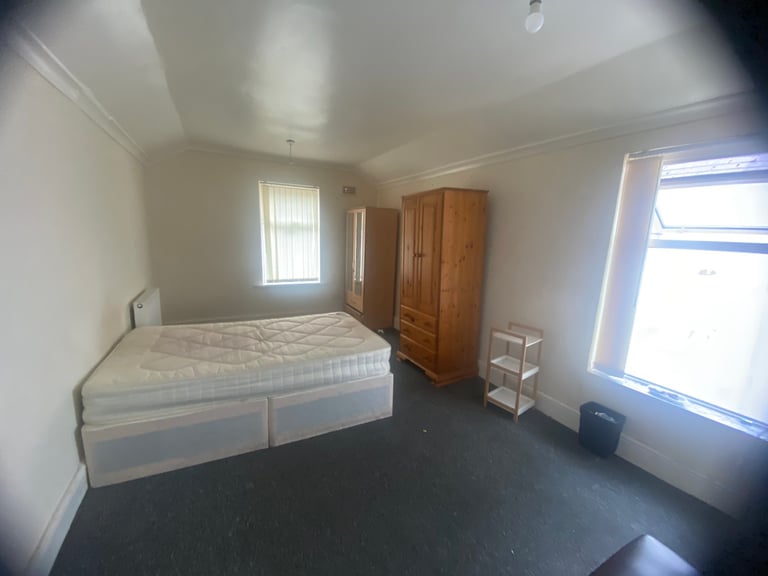 Room to rent near Cardiff University 